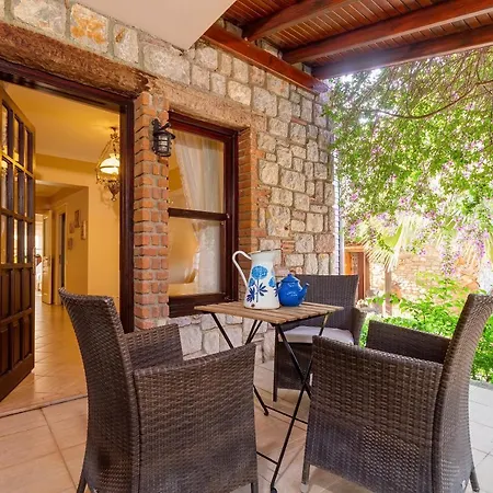 Szálloda Luna Begonvil Tas Evler