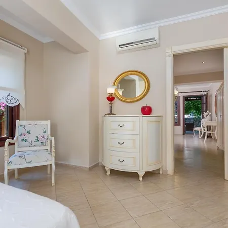 Otel Luna Begonvil Tas Evler 3*