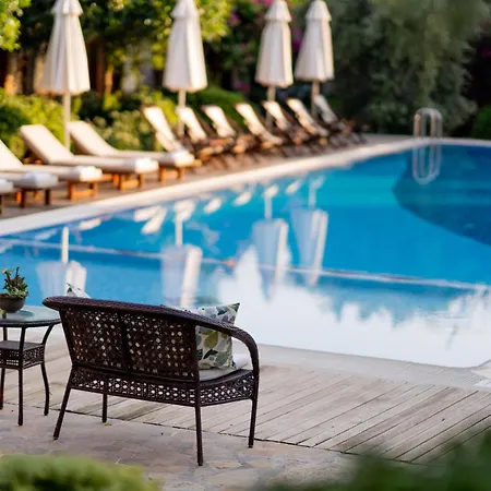 Otel Luna Begonvil Tas Evler