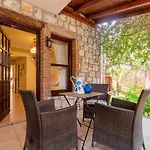 Hotel Luna Begonvil Tas Evler