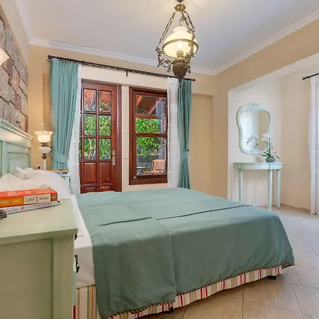 Hotel Luna Begonvil Tas Evler
